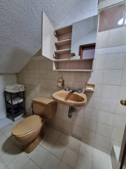 Apartamento Edificio Los Delfines Bogotá Exteriör bild