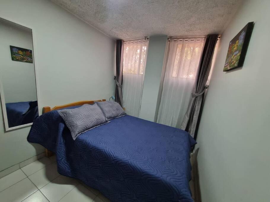 Apartamento Edificio Los Delfines Bogotá Exteriör bild